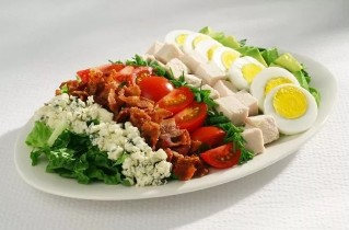 Питательный кобб-салат